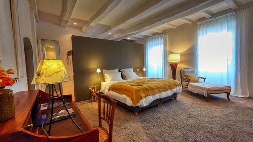 Luxury home in Montcuq, Lot