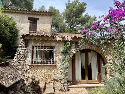 Maison de luxe à Ollioules, Var