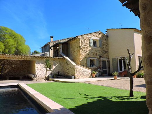 Luxury home in Oraison, Alpes-de-Haute-Provence
