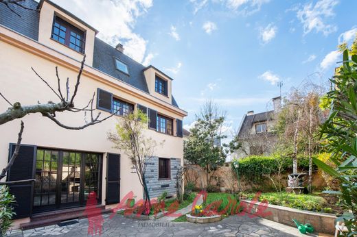 Luxe woning in Joinville-le-Pont, Val-de-Marne