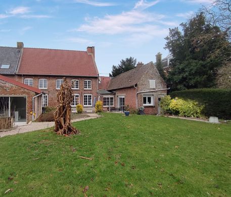 Luxus-Haus in Caëstre, Nord