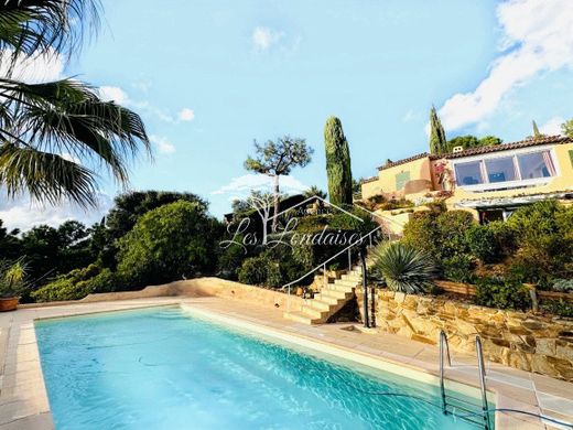 Casa de luxo - La Londe-les-Maures, Var