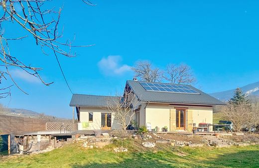 Maison de luxe à Saint-Offenge-dessous, Savoie