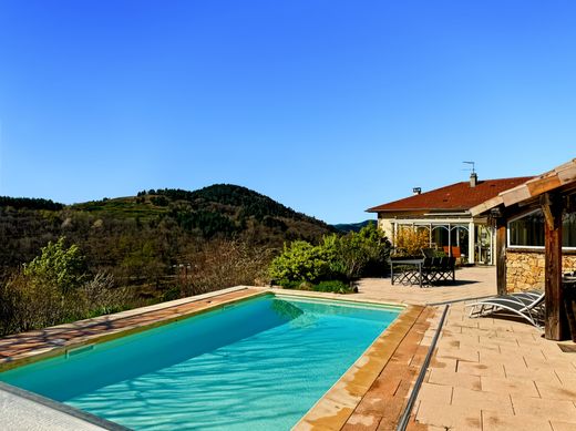 Genestelle, Ardècheの高級住宅