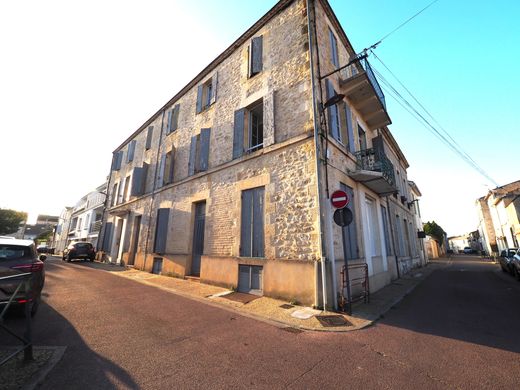 Luxe woning in Marmande, Lot-et-Garonne