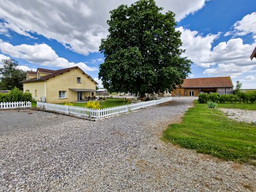 Chalon-sur-Saône, Saône-et-Loireの高級住宅