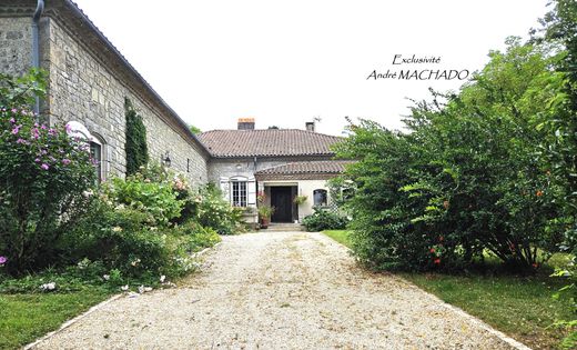 Casa di lusso a Agen, Lot-et-Garonne