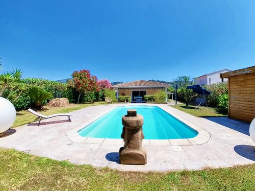 Villa in Gattières, Alpes-Maritimes