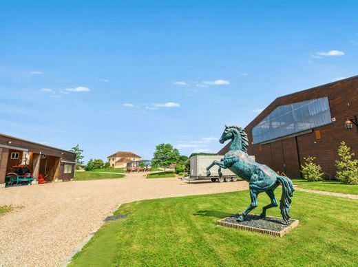 Luxury home in Pacy-sur-Eure, Eure