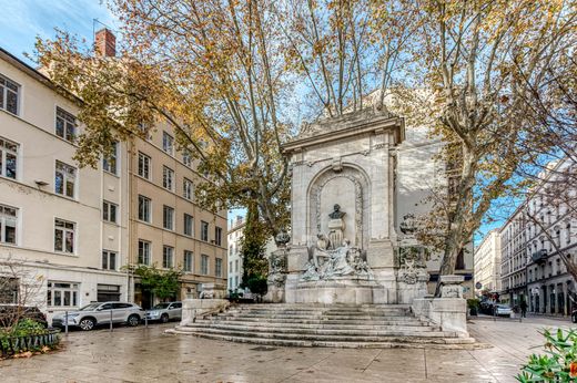 Apartment / Etagenwohnung in Lyon, Rhône