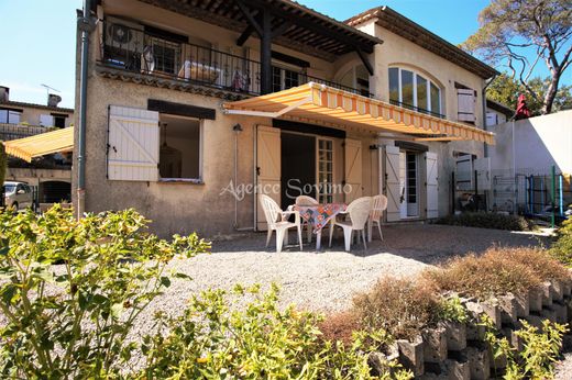 Apartment / Etagenwohnung in La Roquette-sur-Siagne, Alpes-Maritimes