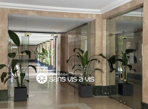 Apartment in Neuilly-sur-Seine, Hauts-de-Seine