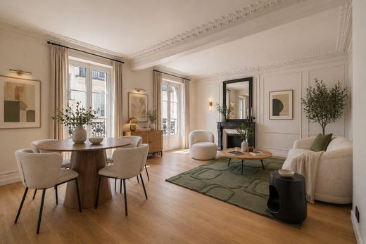 Apartment in Saint-Germain, Odéon, Monnaie, Paris