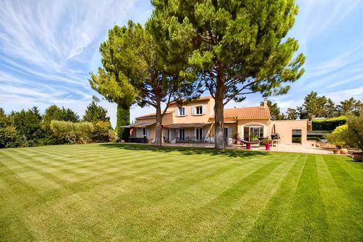 Luxe woning in Châteaurenard, Bouches-du-Rhône