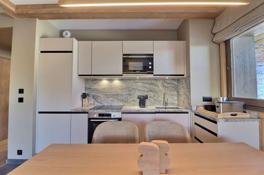 Apartment / Etagenwohnung in Courchevel, Savoy