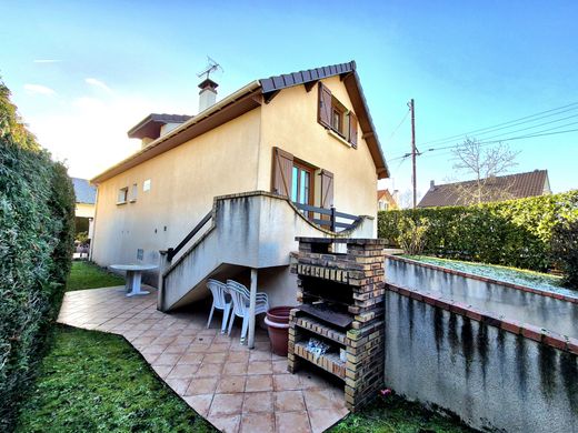 Элитный дом, Eaubonne, Val d'Oise