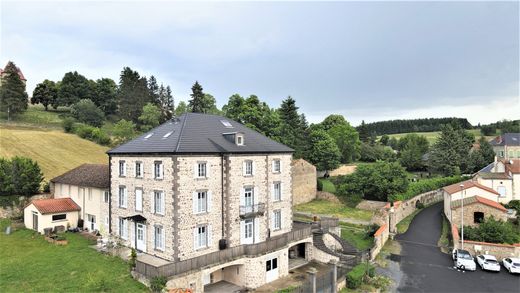 Luxe woning in Vernet-la-Varenne, Puy-de-Dôme