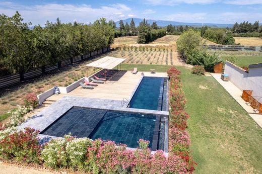 Villa in Pernes-les-Fontaines, Vaucluse