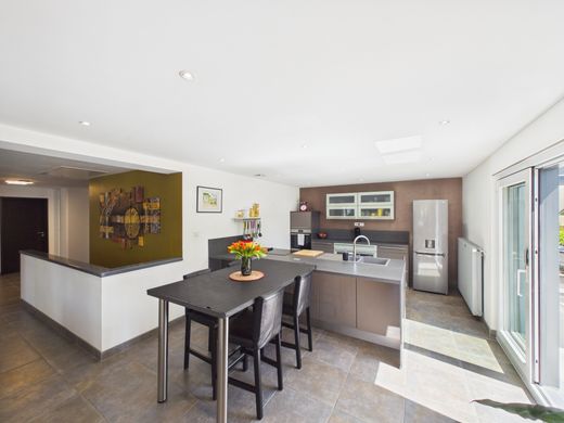 Luxury home in Niffer, Haut-Rhin