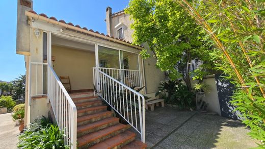 Luxury home in Solliès-Pont, Var