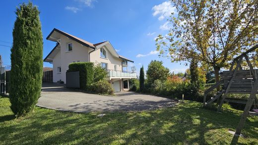 Villa in Pringy, Haute-Savoie