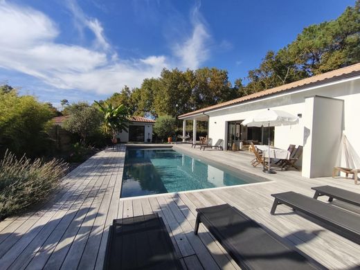 Villa en Sanguinet, Landas