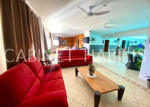 Luxury home in Saint-Joseph, Réunion