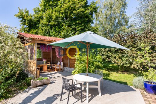 Luxe woning in Les Abrets, Isère