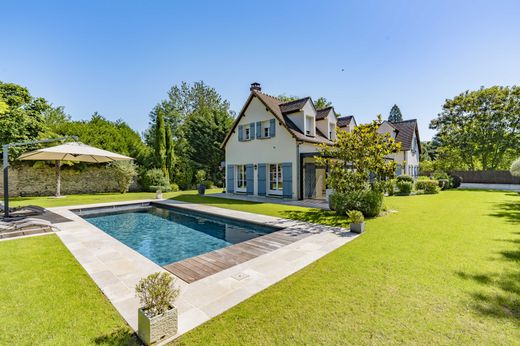 Villa in Montfort-l'Amaury, Yvelines