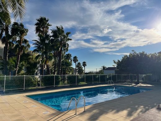 Bandol, Varのデュプレックス