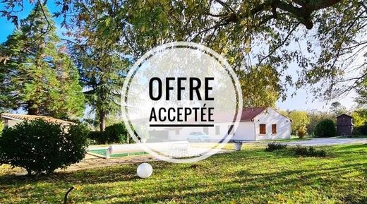 Luxe woning in Le Pian-Médoc, Gironde