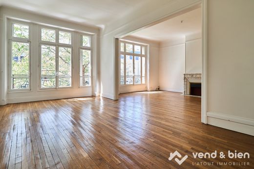 Apartment in Reims, Marne