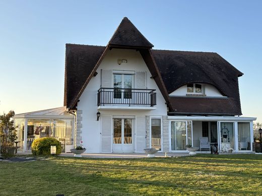 Luxus-Haus in Tourville-la-Rivière, Seine-Maritime