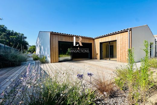 ‏בתי יוקרה ב  La Tremblade, השראנט הימי