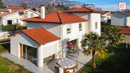 Villa in Saint-Ismier, Isère