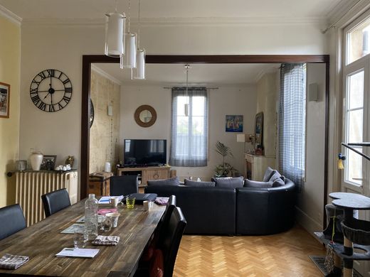 Luxe woning in Saint-Germain-du-Puch, Gironde