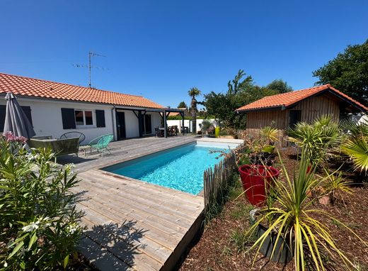 Villa in La Teste-de-Buch, Gironde