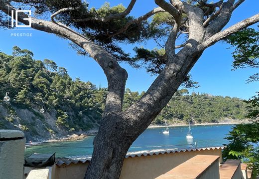 Maison de luxe à Toulon, Var