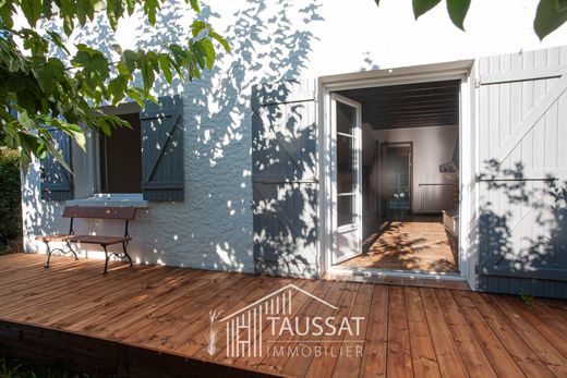 Luxury home in Taussat-les-Bains, Gironde