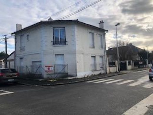 豪宅  Bondy, Seine-Saint-Denis