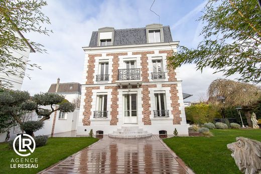 Luxury home in Colombes, Hauts-de-Seine