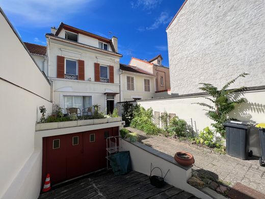 Appartement in Saint-Maur-des-Fossés, Val-de-Marne