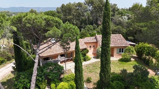 빌라 / Roquebrune-sur-Argens, Var