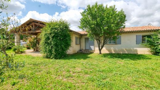 Villa in La Motte-d'Aigues, Vaucluse