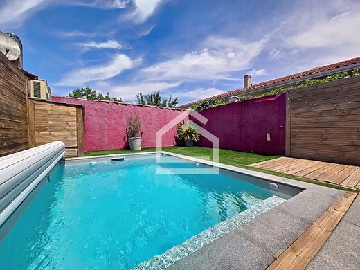 Luxury home in Bordeaux, Gironde