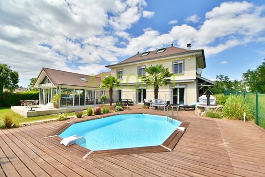 Luxury home in Saint-Jean-de-Soudain, Isère