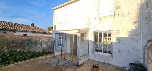 Luxury home in Saint-Clément-des-Baleines, Charente-Maritime