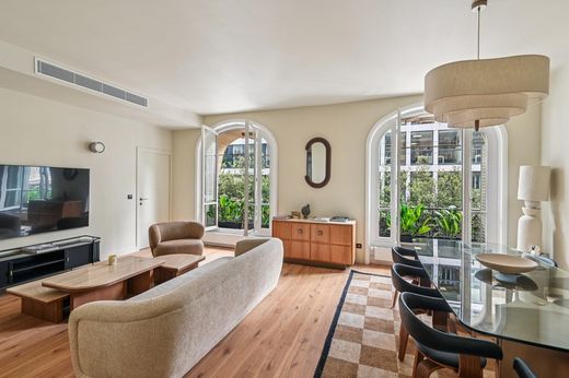 Apartment in Motte-Picquet, Commerce, Necker, Paris