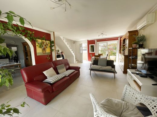 ‏בתי יוקרה ב  La Londe-les-Maures, Var