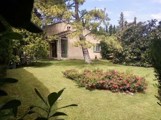 Villa in Morières-lès-Avignon, Vaucluse